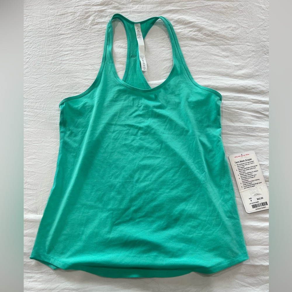 Lululemon women’s rank top new with tags green size 4